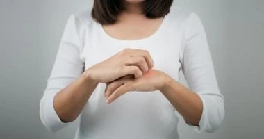 هل تختلف أعراض الإكزيما فى الوجه والرقبة؟.. طرق الوقاية والعلاج صحة وطب شاهد المقال التالي من صحافة مصر عن هل تختلف أعراض الإكزيما فى الوجه والرقبة؟