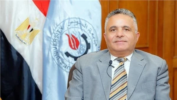 رئيس جامعة السويس يستقبل منسوبي الجامعة المشاركين في أوليمبياد باريس 2024أكد رئيس جامعة السويس الدكتور أشرف حنيجل، دعم كافة أبناء مصر لممثلي الرياضة