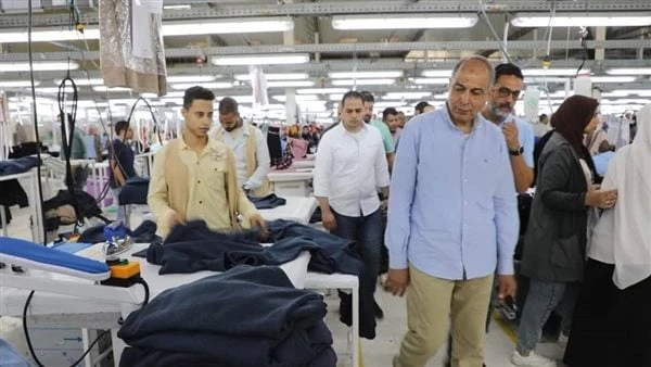 محافظ المنيا بالمنطقة الصناعية: تقديم الدعم اللامحدود للمستثمرين الجادين.. صور تفقد اللواء عماد كدواني محافظ المنيا، اليوم الخميس، عددا من المصانع