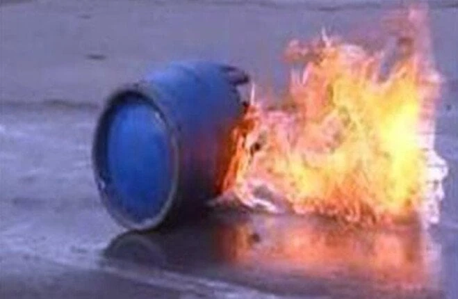 بسبب أنبوبة الغاز.. مصرع شخص إثر اندلاع حريق في منزله بالشرقية شهد حي مبارك بمدينة الزقازيق في محافظة الشرقية نشوب حريق داخل منزل سكني بسبب انفجار