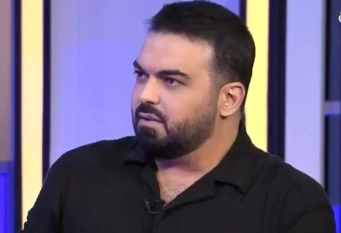 قاضي المشاهير: تامر حسني مثير للجدل ويحب يلفت الأنظار حوله علق قاضي المشاهير نور عبده، عن تصرفات المشاهير خلال الفترة الأخيرة، قائلا عن لوك الفنان