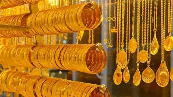 بعد تراجعه عالميا.. هدوء نسبي بأسعار الذهب الآن في مصراعرف بقى بكام أسعار الذهب شهدت هدوءا نسبيا خلال تداولات الثلاثاء وذلك بعد أن سجلت أمس الأول الإثنين أدنى مستوى في أسبوع، مع تر