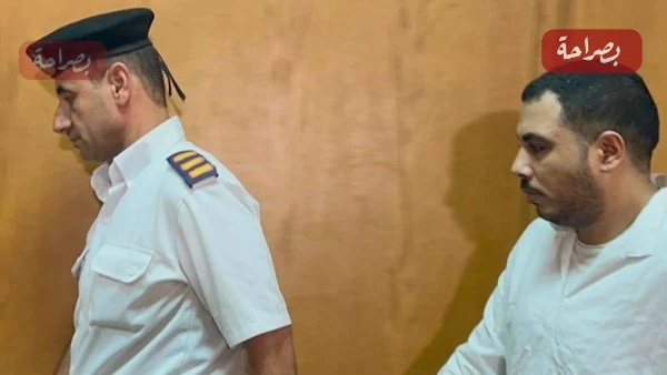 تأجيل محاكمة سفاح التجمع المتهم بقتل 3 سيدات ل 18 يوليو قررت محكمة جنايات القاهرة المنعقدة بمجمع محاكم التجمع الخامس، منذ قليل، تأجيل ثاني جلسات