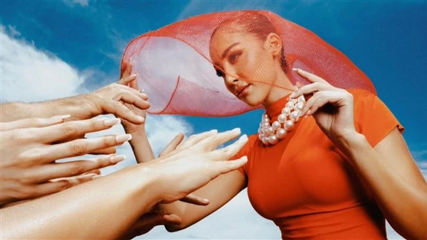 الفنانة بسمة بوسيل تطرح أغنية جراج عمومي وتحقق آلاف المشاهدات خلال ساعات تعرف على التالي الفنانة بسمة بوسيل تطرح أغنية جراج عمومي وتحقق آلاف