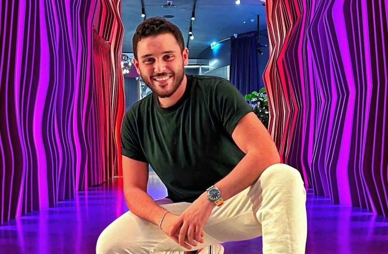 خاص بالفيديو- الوليد الحلاني يشعل قلب مدينة زحلة غناء ورقصا مشهد يحبس الأنفاس أحيا الفنان اللبناني، الوليد الحلاني، حفلا فنيا حاشدا، في حديقة جوزيف