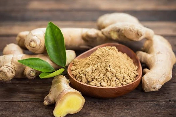 تعرفي على فوائد الزنجبيل للصحة العامة.. واهم الوصفات الطبيعية.في عالم النباتات والتوابل، يتألق نبات الزنجبيل كجوهرة طبيعية تجمع بين النكهة القوية