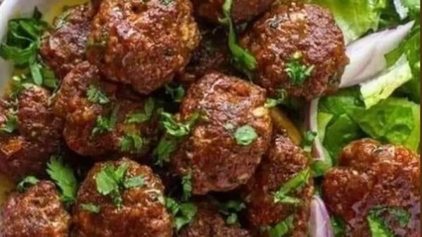 طريقة عمل كفتة البقدونس بمذاق شهيتعد كفتة البقدونس من الأكلات الشهية التى تمد الجسم بقدر كبير من البروتين كما أنها سهلة الهضم.نعرض لكم طريقة عمل كفتة