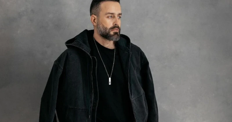 الفن و المشاهير: سعد رمضان يستعرض رشاقته في حوض السباحة.. وهذا ما قاله للجمهور شاهد المقال التالي من صحافة لبنان عن سعد رمضان يستعرض رشاقته في حوض