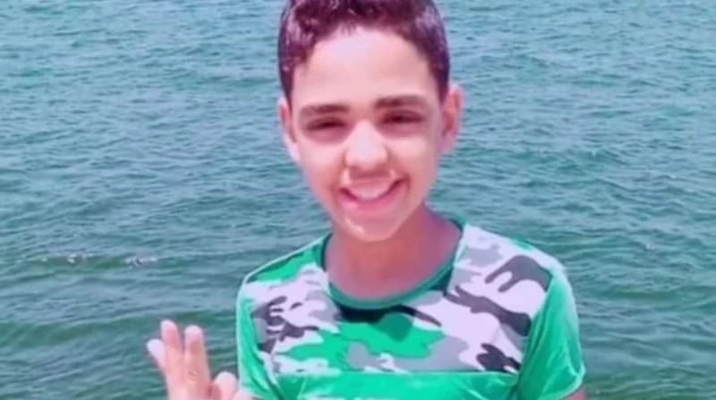 انتشال جثة تلميذ غرق في نهر النيل بسوهاج تمكنت وحدة الإنقاذ النهري بمحافظة سوهاج، قبل قليل، من انتشال جثة تلميذ يبلغ من العمر 10 سنوات بعد غرقه في