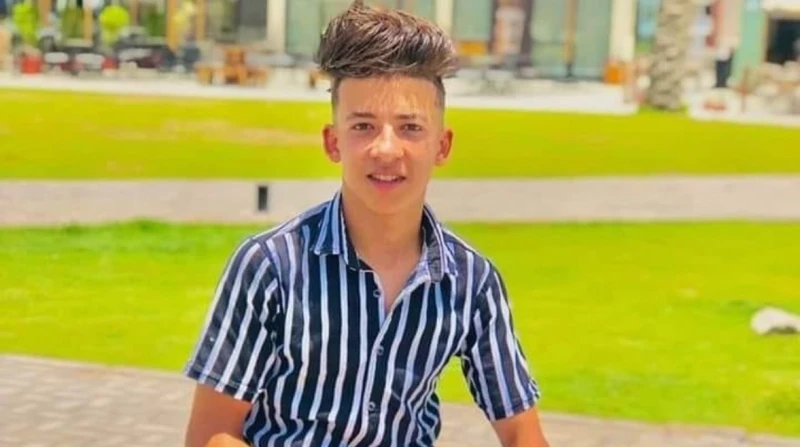 بعد غرقه.. البحث عن جثمان أحمد رمزي في ترعة بكفر الشيخ توفي شاب غرقا في ترعة بقرية الخادمية التابعة لمركز كفر الشيخ، أثناء الاستحمام برفقة صديقه هربا