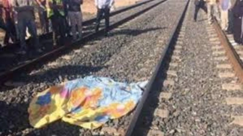 صدمه قطار.. وفاة مأساوية لمزارع أثناء عبوره مزلقان سوهاج لقى مزارع في العقد السادس من العمر مصرعه بعد أن صدمه قطار روسي أثناء عبوره مزلقان مغلق وهو