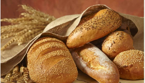 تعرف على تفسير حلم العجين والخبز لابن سيرين و عجينة الخبز في المنام تفسير حلم العجين والخبز، يعتبر من أكثر الأحلام التي تترك ورائها الكثير من التساؤلات فكما نعلم أن الخبز مصنوع من