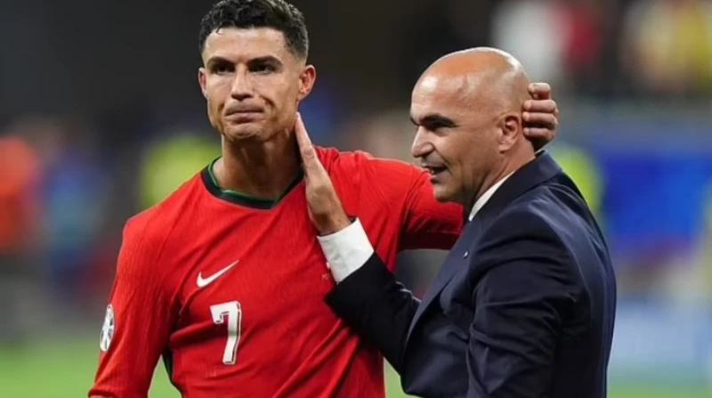 رونالدو عن ركلة الجزاء الضائعة: سأشاهدها مرة أخرى أعرب كريستيانو رونالدو عن حزنه وفرحه بعد وصول البرتغال إلى ربع نهائي بطولة أوروبا 2024، بفوزها على سلوفينيا بركلات الترجيح بعد فشل