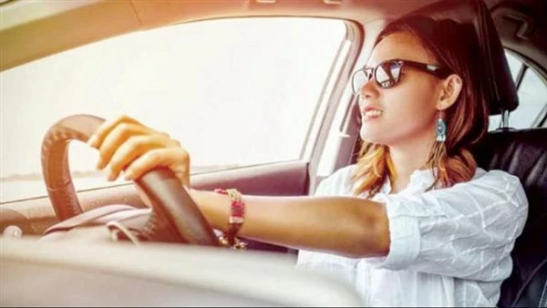 3 شروط يجب توافرها في النظارات الشمسية لتحمي العين في الصيفنحتاج في فصل الصيف لحماية العين، وذلك عند قضاء ساعات طويلة في الشمس، وتكون النظارات