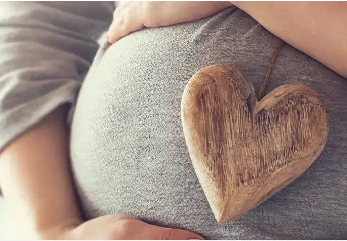 تفسير رؤية الحمل بتوأم في المنام للعزباء لابن سيرين و حلم الحمل للعزباء من شخص تعرفه رؤية الحمل في المنام للعزباء ظاهرة تحدث للفتيات من وقت لأخر، مع