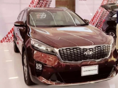 ماذا لو حلمت اني أسوق السيارة؟ وما تفسير ابن سيرين؟ وما تفسير حلم قيادة السيارة بسرعة؟ حلمت اني أسوق السيارة، تعتبر السيارة في المنام من أكثر الرؤى التي تكون غريبة بالنسبة للكثير،