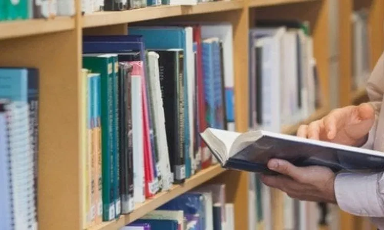 لمحبي القراءة.. كيفية العناية بكتبك القديمة منوعات شاهد المقال التالي من صحافة مصر عن لمحبي القراءة كيفية العناية بكتبك القديمة، تعتبر القراءة من