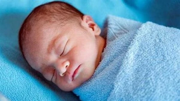 الرقية الشرعية للأطفال .. هل تمنع البكاء الليلي طرق الرقية الشرعية للأطفال للآباء والأمهات عليهم أن يحصنوا أطفالهم من العين والحسد ومن كل شر يؤذيهم،