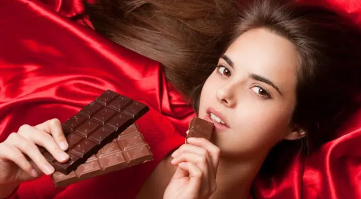 تعرف على تفسير حلم اكل الشوكولاته لابن سيرين تفسير حلم اكل الشوكولاته، الشوكولاته حلوى رائعة لا يختلف على حبها الكبار والصغار أيضا، فهي ذات مذاق لذيذ