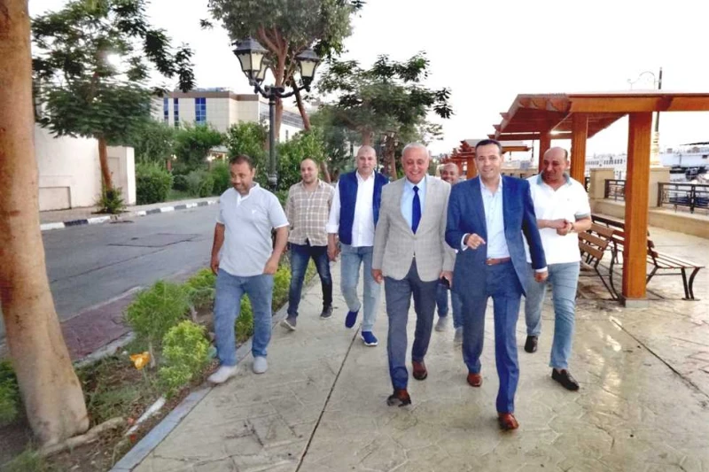 محافظ الأقصر يطمئن على مستوى الخدمات المقدمة بكورنيش النيل والممشى السياحي للمواطنين حرص السيد المهندس عبد المطلب عمارة محافظ الأقصر اليوم لثلاثاء،