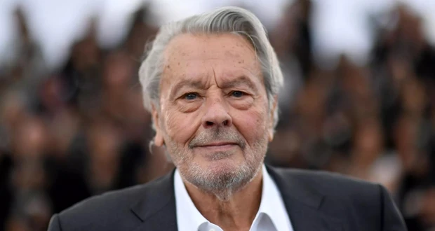 القضاء الفرنسي حفظ قضية ضبط أسلحة في منزل النجم آلان ديلون تعرف على التالي القضاء الفرنسي حفظ قضية ضبط أسلحة في منزل النجم آلان ديلون، متابعة بتجرد