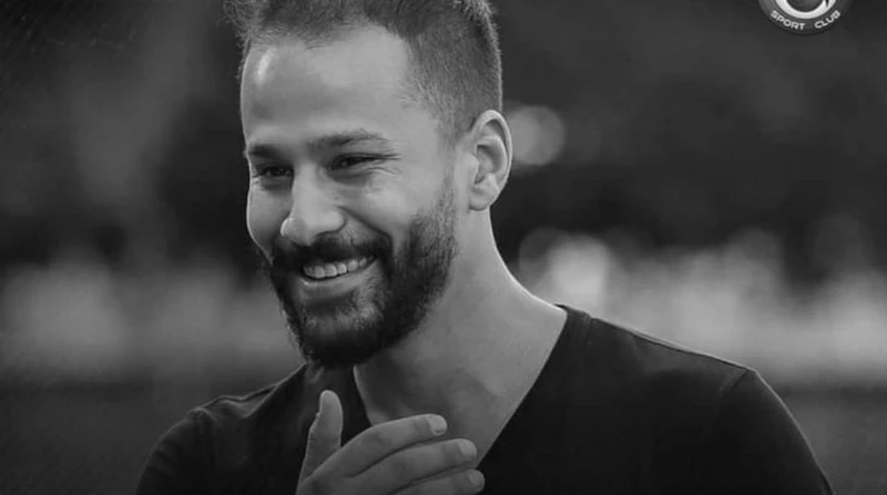 وفاة لاعب مودرن سبورت أحمد رفعت بعد صراع مع المرض أعلن نادي مودرن سبورت، اليوم السبت 6 يوليو 2024، عن وفاة لاعبه أحمد رفعت، وذلك بعد صراع مع