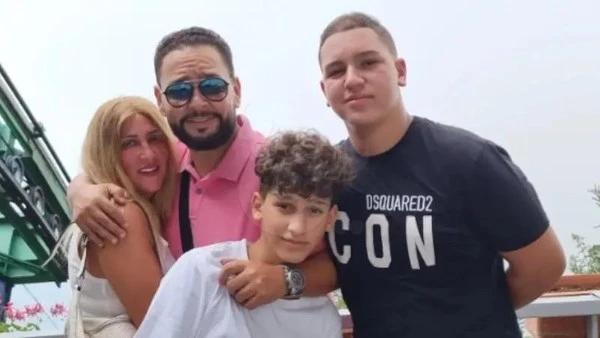 كسر في الجمجمة.. تفاصيل وفاة ضحية نجل الفنان أحمد رزق كشف التقرير الطبي ل علاء عماد الدين، عامل توصيل، تفاصيل وفاته متأثرا بإصابات بالغة أصيب بها إثر