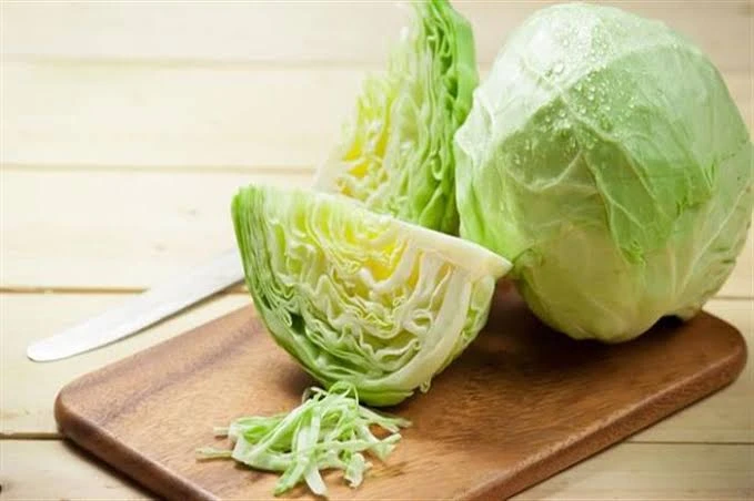 هذا الرجيم الصحي هيخليكي تخسي 5 كيلو فى أسبوع.من أفضل الأنظمة الغذائية التى تساعد على إنقاص الوزن هو رجيم شوربة الكرنب، ويتضمن تناول شوربة الكرنب لمدة أسبوع مع إدخال الأطعمة الأخرى