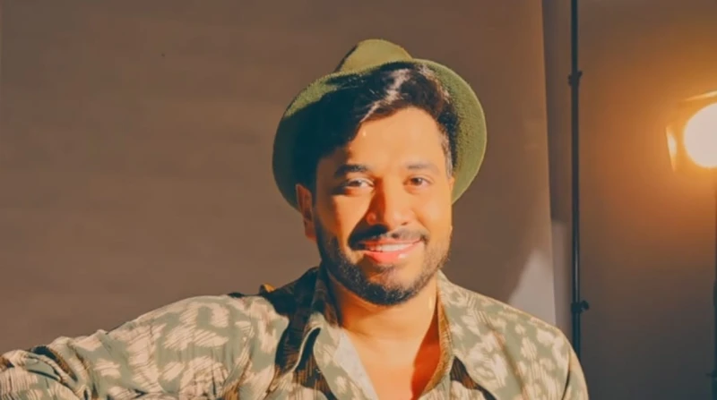 مصطفى حجاج يروج لأغنيته الجديدة روح يستعد الفنان مصطفى حجاج، لطرح أغنيته الجديدة التي تحمل اسم روح، الأربعاء المقبل، عبر قناته على موقع يوتيوب وجميع