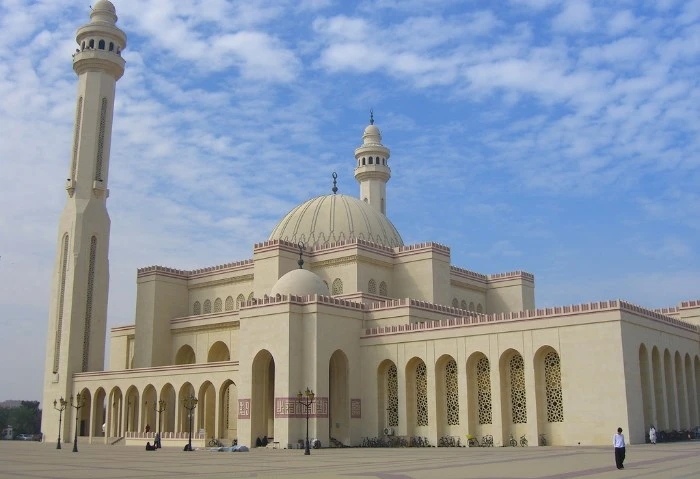 وزارة الأوقاف تفتتح اليوم 14 مسجدا في إطار خطة إعمار بيوت الله تفتتح وزارة الأوقاف المصرية اليوم الجمعة الموافق 26 يوليو 2024، 14 مسجدا، منها 10