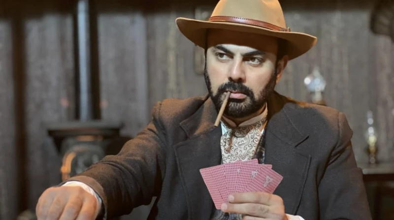 محمد كريم أول نجم عربي يلعب دور بهوليوود كشفت مجلة الأمريكية، تفاصيل فيلم ال الجديد ، والذي يلعب بطولته كل من النجوم نيكولاس كيدج وستيفن دورف والفنان