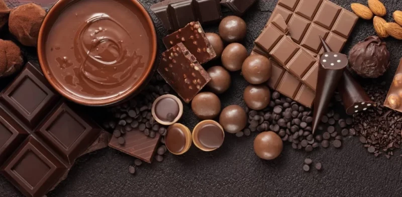 أفضل وقت لتناول الشوكولاتة والكمية المسموح بهاتوصل خبراء إلى تحديد الكمية التي يمكن تناولها بشكل يومي منها وأفضل الأوقات لتناولها، ونوعيتها لكي لا