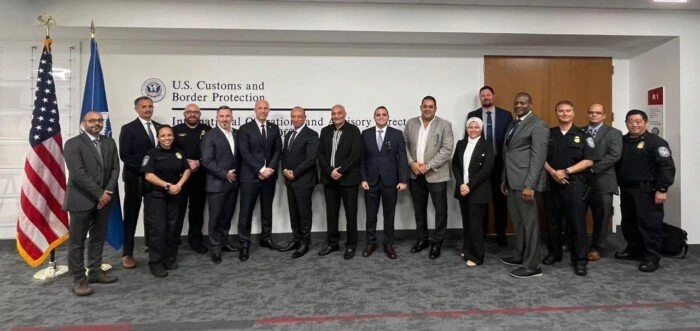 الطيران المدني المصري يزور إدارة الجمارك وحماية الحدود الأمريكية ()زار وفد من وزارة الطيران المدني المصري ممثلة في سلطة الطيران المدني، إدارة الجمارك