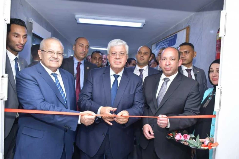 جامعة القاهرة تفتتح أحدث وحدة قسطرة أوعية دموية طرفية في الشرق الأوسط افتتحت جامعة القاهرة اليوم الأحد، أحدث وحدة قسطرة أوعية دموية طرفية في الشرق