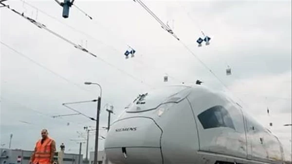 إنشاء خط رابع للقطار الكهربائي السريع يربط محافظات بورسعيد والدقهلية وكفرالشيخ والبحيرةكشف المهندس كامل الوزير، نائب رئيس مجلس الوزراء للتنمية