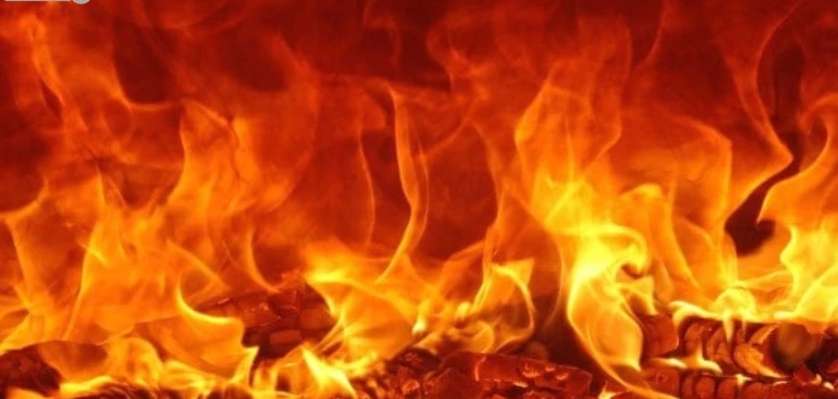 ما هو تفسير النار في الحلم لابن سيرين والإمام الصادق؟ النار في الحلم تعد من الرؤى المقلقة والمزعجة إلى حد ما للكثير من الأشخاص، وتأويل رؤية النار في