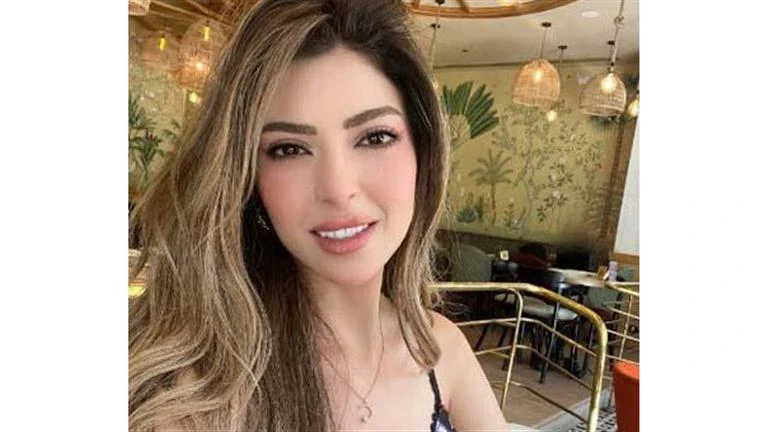 ميرنا جميل تبرز جمالها بصورة سيلفي والجمهور يعلق: عروسة البحر ظهرت تعرف على التالي ميرنا جميل تبرز جمالها بصورة سيلفي والجمهور يعلق: عروسة البحر