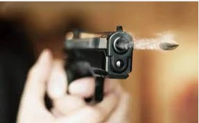 ما تفسير الرصاص في المنام؟ الرصاص في المنام، إن رؤية الرصاص من الرؤى التي لها تأثير شديد على الواقع المعاش لدى الرائي، والرصاص أو الطلق الناري يدل