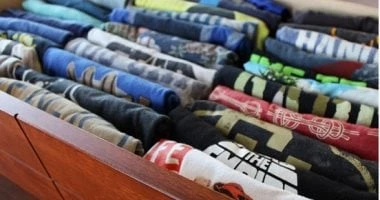 7 استخدامات ذكية للتيشرتات المستعملة.. منها كيس مخدة المرأة والمنوعات شاهد المقال التالي من صحافة مصر عن 7 استخدامات ذكية للتيشرتات المستعملة منها