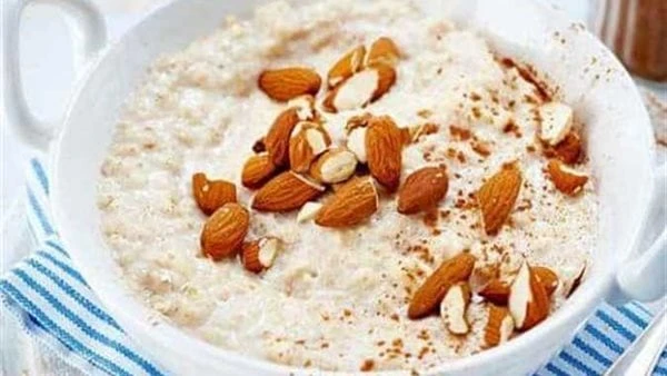 طريقة عمل العاشوراء بطرق مختلفة وفوائدها والممنوعون من تناولهاحلوى العاشوراء هي حلوى تقليدية تصنع في بعض البلاد العربية والإسلامية خلال شهر محرم