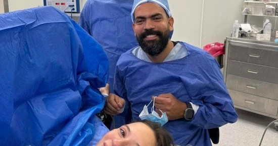 الفن - خالد عليش يرزق بمولودة جديدة عاليا: بقيت أبو البناتالفن - خالد عليش يرزق بمولودة جديدة عاليا: بقيت أبو البنات - أفاق عربية أفاق عربية الفن