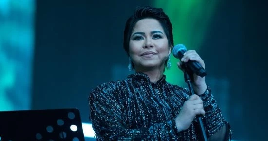 الفن - الشاعر بهاء الدين محمد يكشف تفاصيل زيارته ل شيرين عبد الوهابأفاق عربية الفن نتحدث اليوم حول الشاعر بهاء الدين محمد يكشف تفاصيل زيارته ل شيرين