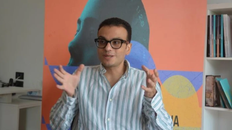 أمير رمسيس: رئيس الرقابة يقدر يحبسني سب وقذف اعترف المخرج أمير رمسيس، أنه كثيرا ما تعدى بالسب والقذف على رئيس هيئة الرقابة على المصنفات الفنية، بالسب