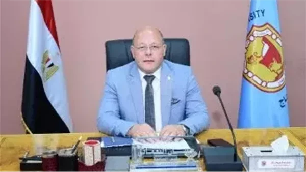 رئيس جامعة سوهاج: مبادرة سفراء التكنولوجيا تستهدف إعداد كوادر متخصصة في المعرفة الرقميةأكد رئيس جامعة سوهاج الدكتور حسان النعماني أن مبادرة سفراء