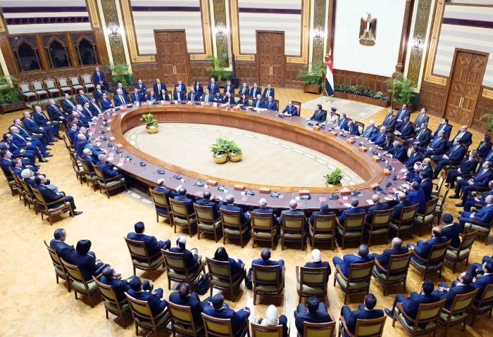 الحكومة تنقل تبعية منظومة الشكاوى للأمانة العامة لمجلس الوزراء وافق مجلس الوزراء على نقل تبعية منظومة الشكاوى من مركز المعلومات ودعم اتخاذ القرار،