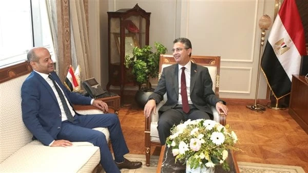 وزير التموين يبحث تنشيط البورصة السلعية وتنشيط دور القطاع الخاصاستقبل الدكتور شريف فاروق وزير التموين والتجارة الداخلية، اليوم الأحد أحمد الشيخ رئيس