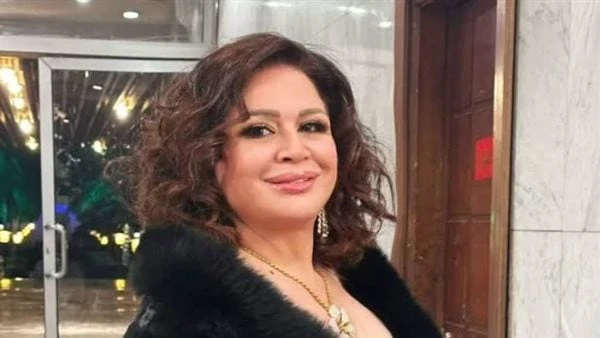 إلهام شاهين تفاجي متابعيها برشاقتها شاهد حرصت الفنانة إلهام شاهين على مشاركة متابعيها عبر حسابها الرسمي على موقع التواصل الاجتماعي إنستجرام، بصورا