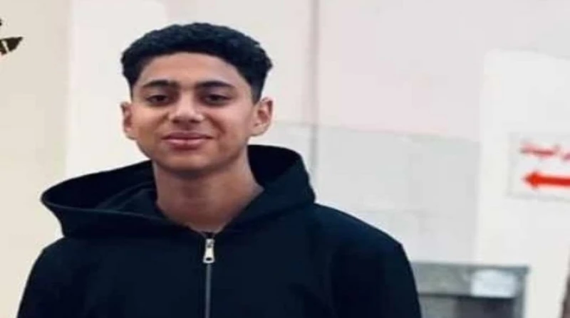 جريمة في حدائق الأهرام.. شاب يطعن صديقه خلال وصلة هزار فارق شاب الحياة إثر تلقيه طعنة في الرقبة على يد صديقه خلال وصلة هزار بينهما في حدائق الأهرام،