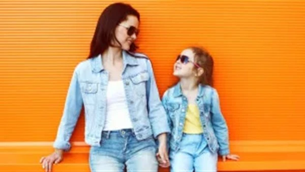 للأمهات اللاتي يشعرن بالخجل.. 10 نصائح لتقليل التعب في النادي تعاني الكثير من الأمهات من مشكلة المجهود فى رحلة تدريب أطفالها، لذلك نقدم هذه عشر نصائح مفيدة للأمهات لتقليل التعب أثن