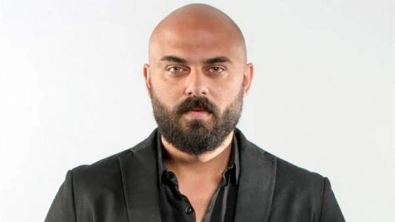 الفن و المشاهير: تطور جديد في محاكمة أحمد صلاح حسني ... ارتكب 42 خالفة! شاهد المقال التالي من صحافة لبنان عن تطور جديد في محاكمة أحمد صلاح حسني .